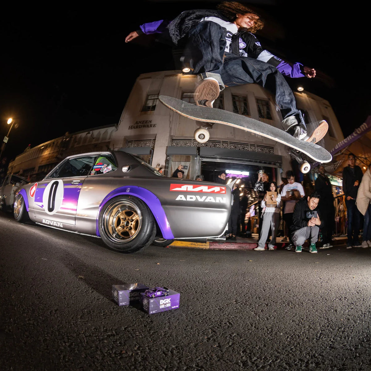 カイドウハウス×DGKコラボ限定 セット。 Mini GT x Kaido House 1/64 DGK Racing Squad Nissan Skyline GT-R